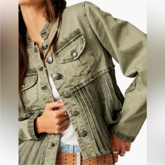 New Free People Cassidy denim jacket - Picture 1 of 6